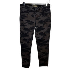 Democracy camo pants size 6 Ab technology
